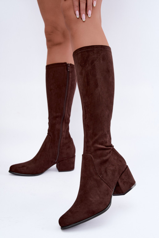 Botas altas femininas com saltos baixos em camurça sintética cor chocolate Sergio Leone KZ212