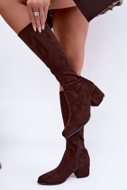 Botas altas femininas com saltos baixos em camurça sintética cor chocolate Sergio Leone KZ212