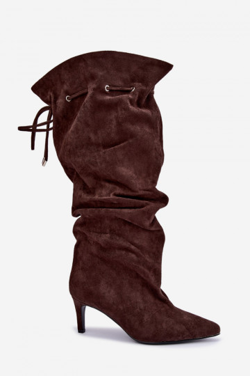 botas altas e quentes com saltos finos e detalhes elegantes na cor chocolate Tivelle