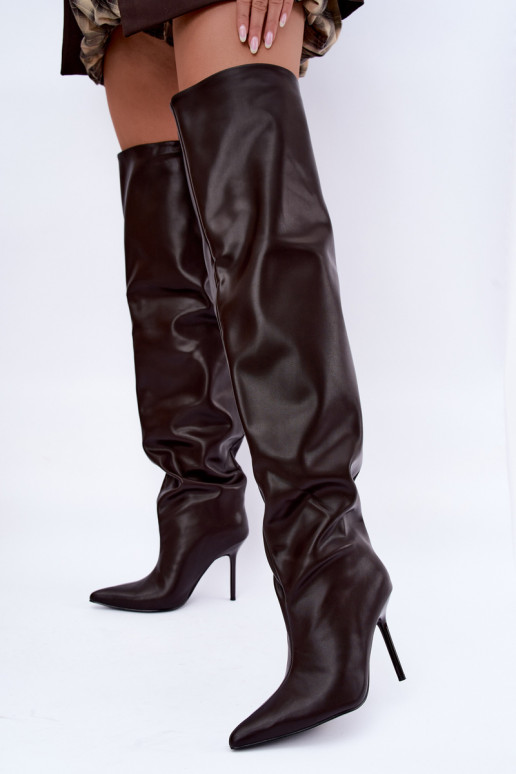 botas altas femininas com saltos finos acima do joelho na cor chocolate Aderelle