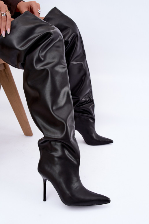 botas altas femininas com saltos finos acima do joelho na cor preta Aderelle
