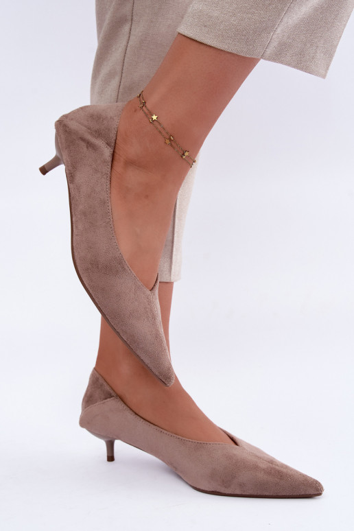 sapatos de salto baixo na cor areia Joresta
