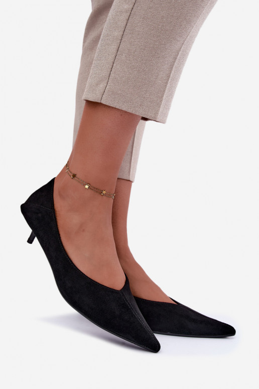sapatos de salto baixo na cor preta Joresta