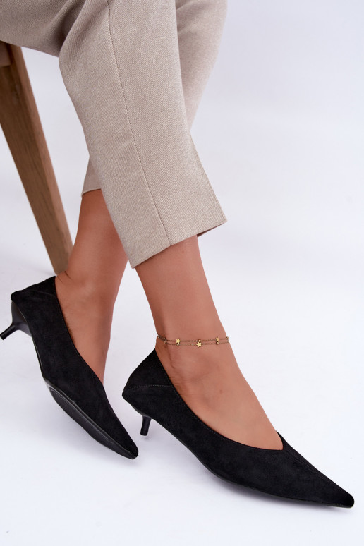 sapatos de salto baixo na cor preta Joresta