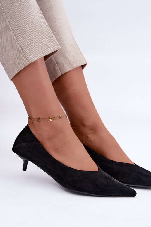 sapatos de salto baixo na cor preta Joresta