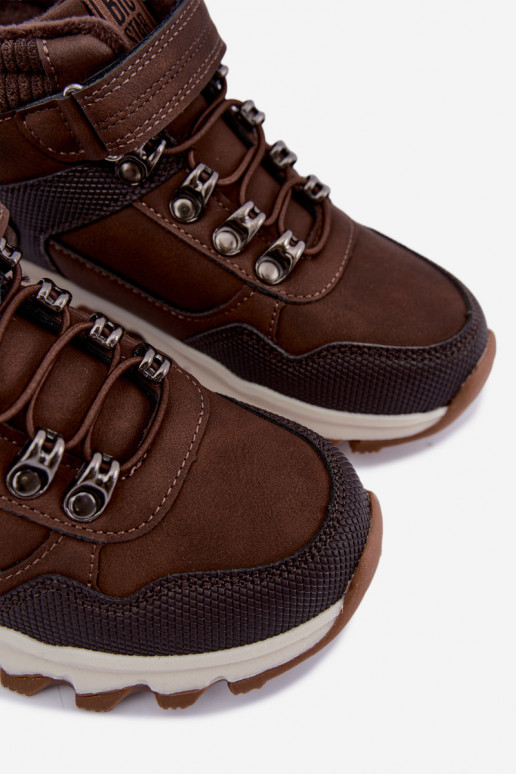 Botas marrons escuras isoladas para crianças com Velcro Big Star UU374006