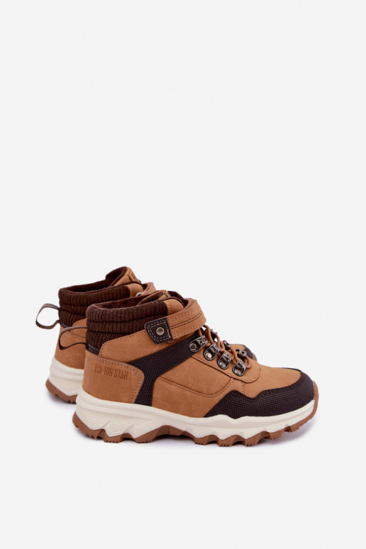 Botas marrons isoladas para crianças com Velcro Big Star UU374005