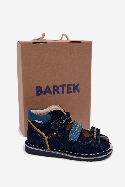 Sandálias femininas para meninos Bartek 8920061 em azul escuro