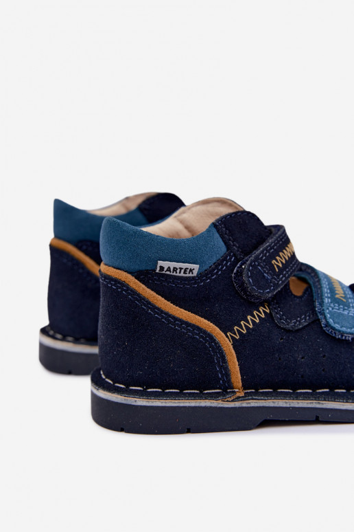 Sandálias femininas para meninos Bartek 8920061 em azul escuro
