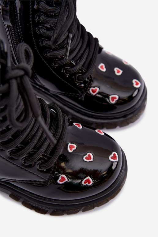 Botins infantis com efeito verniz, forrados, com corações Selmora