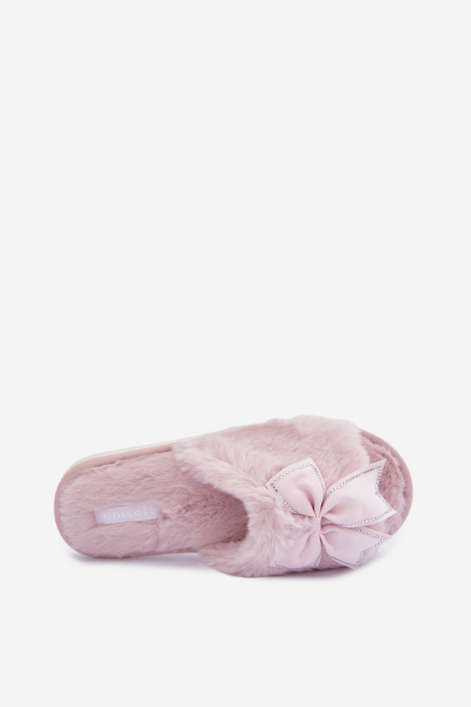 chinelo com pelo e laços na cor rosa Fiamelle