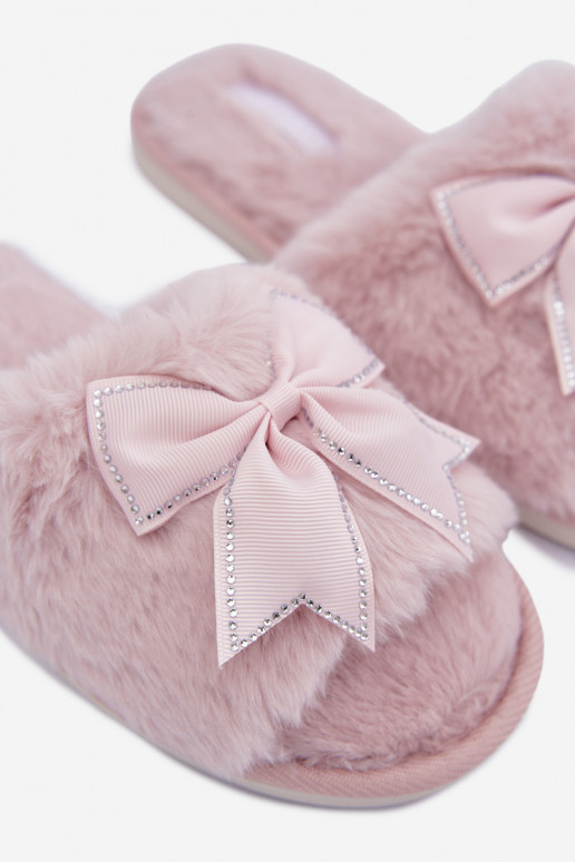 chinelo com pelo e laços na cor rosa Fiamelle
