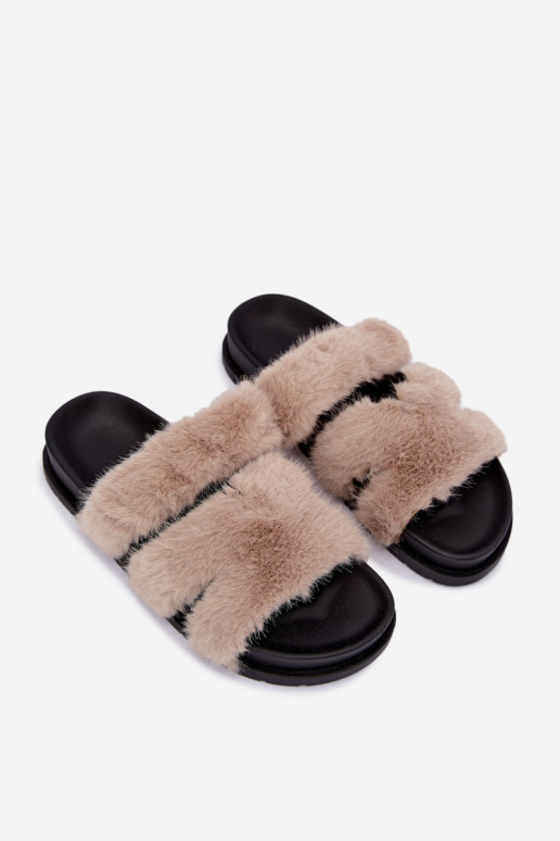 chinelo com pelo na cor areia Talisette