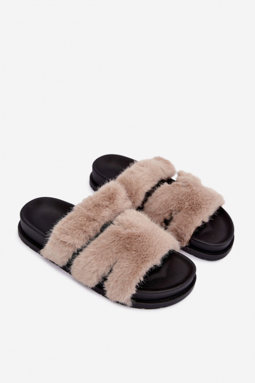 chinelo com pelo na cor areia Talisette