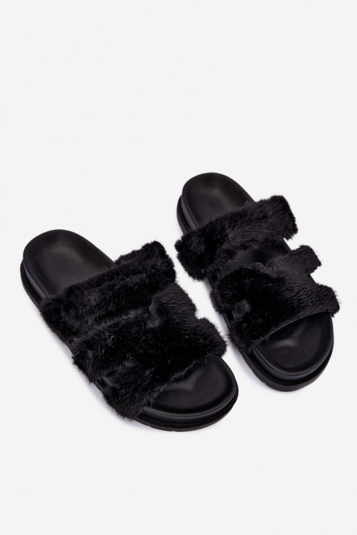 chinelo com pelo na cor preta Talisette