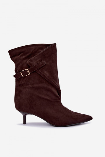 Botins de salto baixo com fivelas na cor chocolate Canelisse 2
