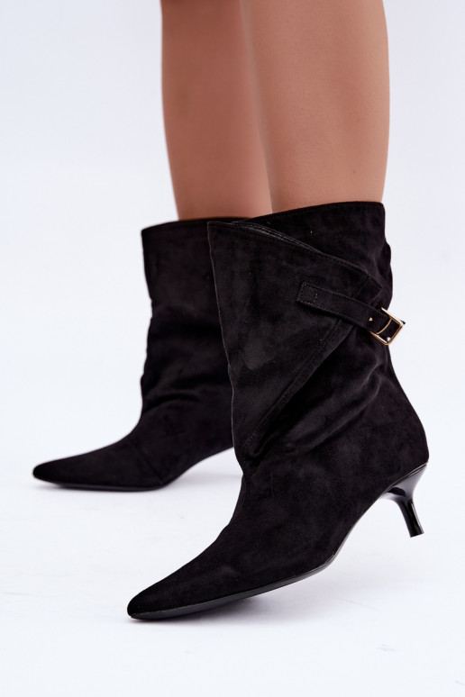 Botins de salto baixo com fivelas na cor preta Canelisse
