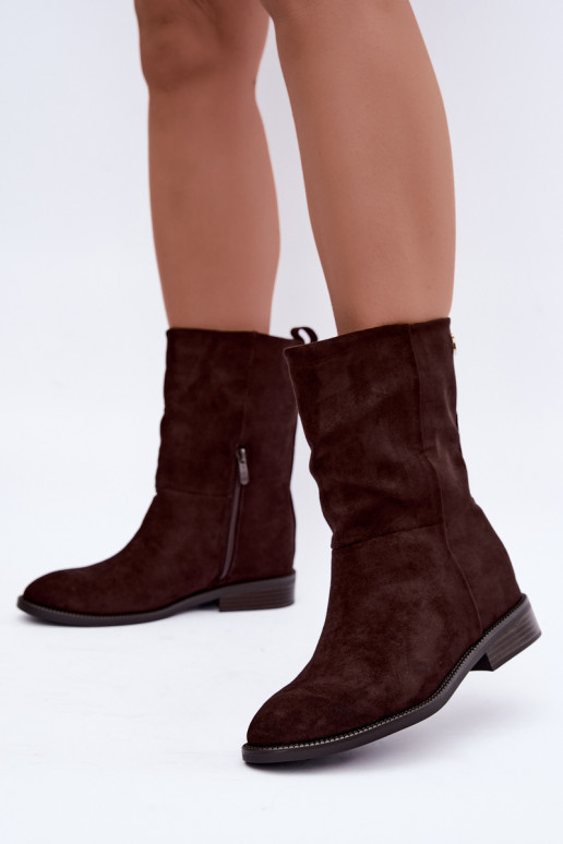 Botins quentes com saltos largos na cor chocolate Peronne
