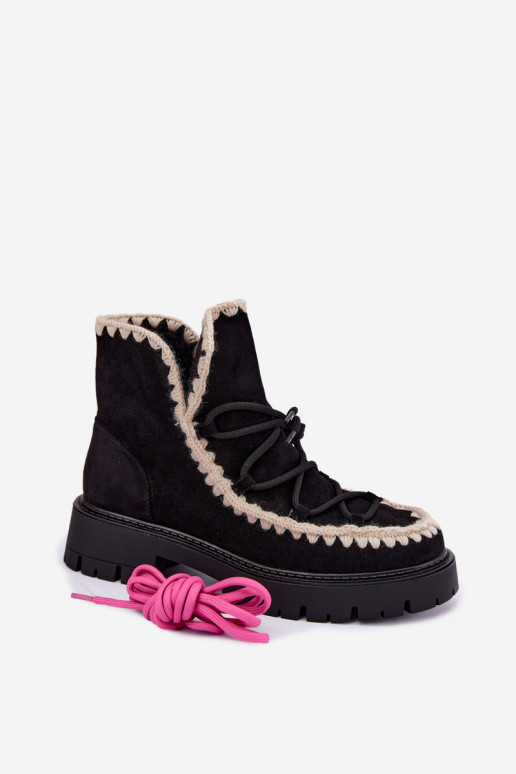 Botas de neve com detalhes elegantes na cor preta Cariselle