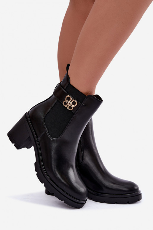 Botins quentes e estilosos com tiras decorativas na cor preta Irelina