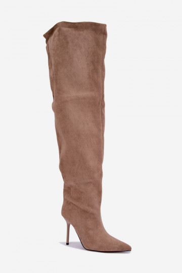 Botas femininas acima do joelho com saltos finos na cor areia Aderelle