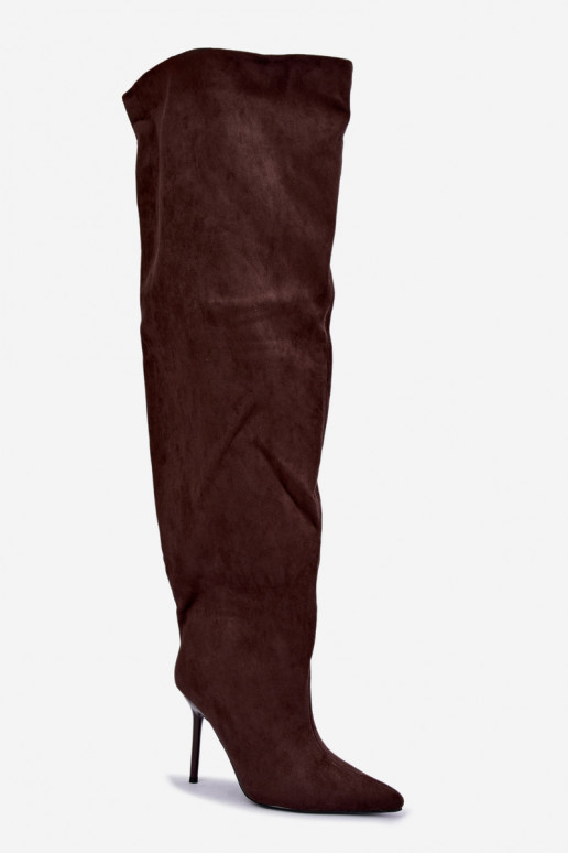 Botas femininas acima do joelho com saltos finos na cor marrom Aderelle