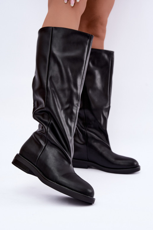 Botas acima do joelho com saltos largos na cor preta Pavellea