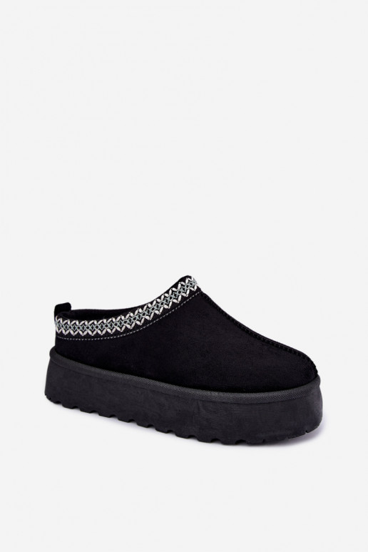 Botas de neve femininas baixas com flores bordadas e plataforma na cor preta Įjungtarirya