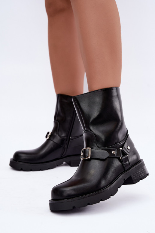 Botins femininos isolados com tiras e fivelas na cor preta Delmora