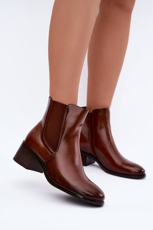 Botins elegantes femininos na cor marrom Dalmora