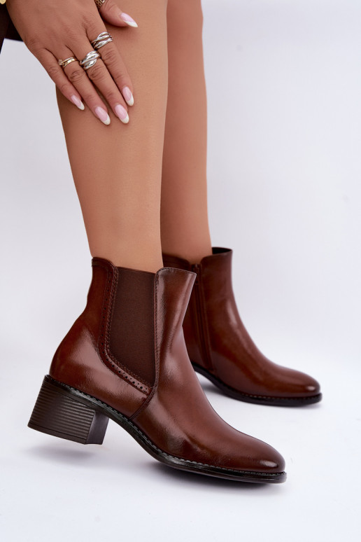 Botins elegantes femininos na cor marrom Dalmora