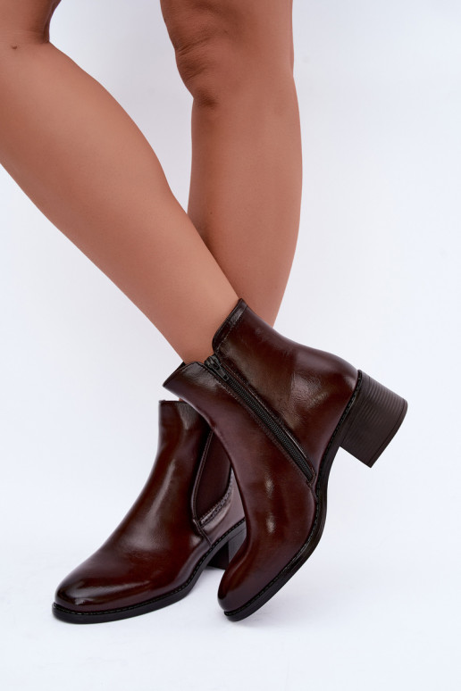 Botins elegantes femininos na cor marrom escuro Dalmora