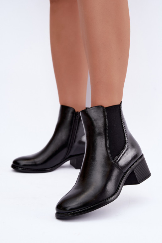 Botins elegantes femininos na cor preta Dalmora