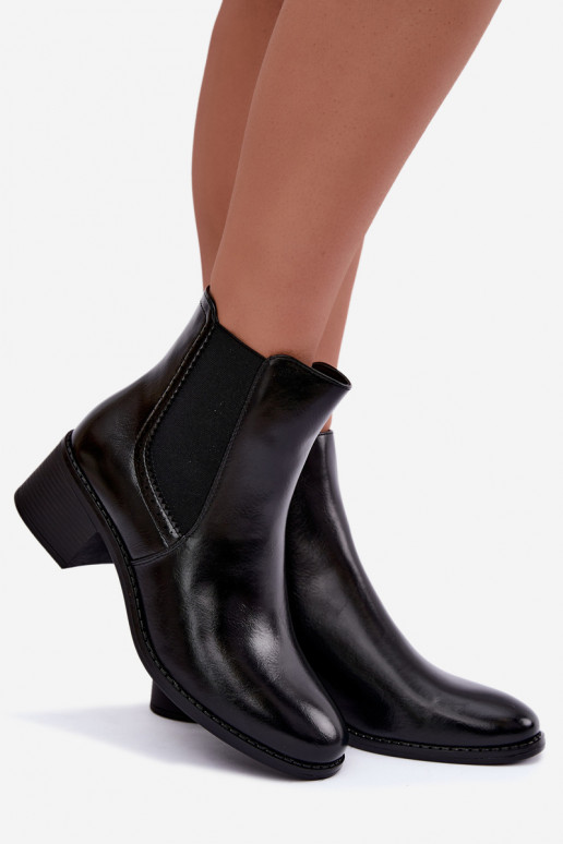 Botins elegantes femininos na cor preta Dalmora