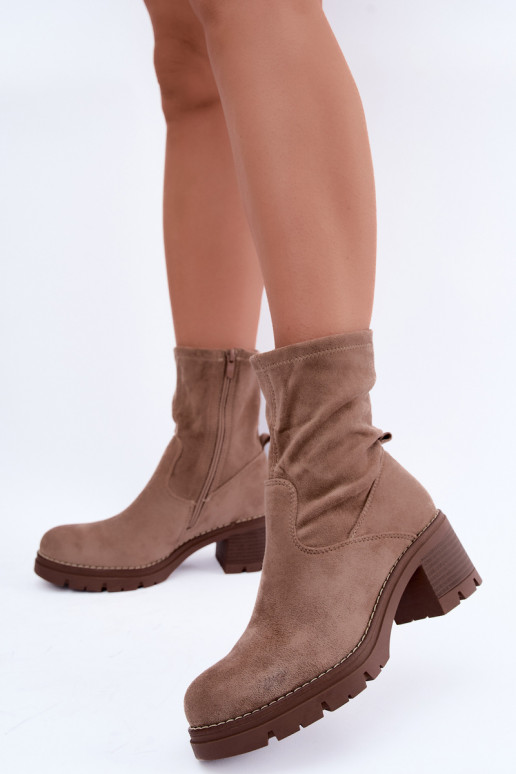 Botins femininos na cor areia Meldrenelle