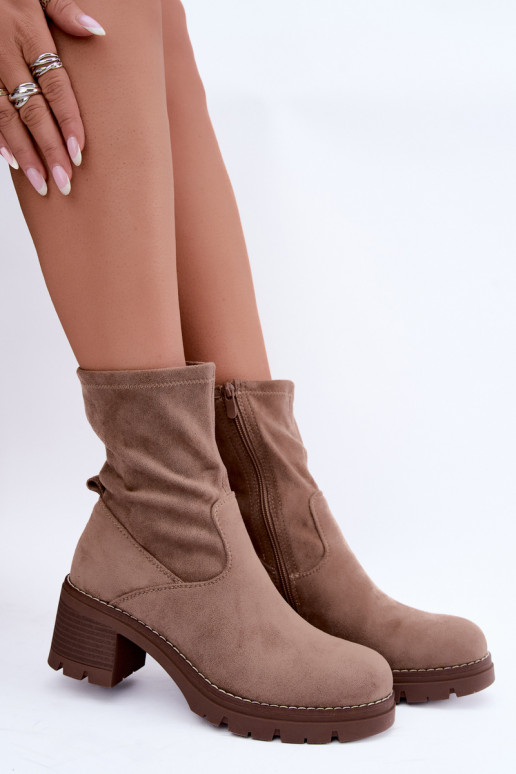 Botins femininos na cor areia Meldrenelle