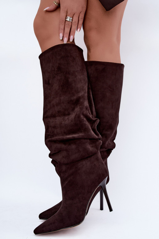 Botas de chocolate de cano alto com saltos finos Balira