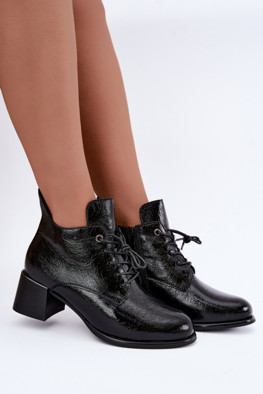 Botins pretos femininos com efeito verniz Klocku Hadelle