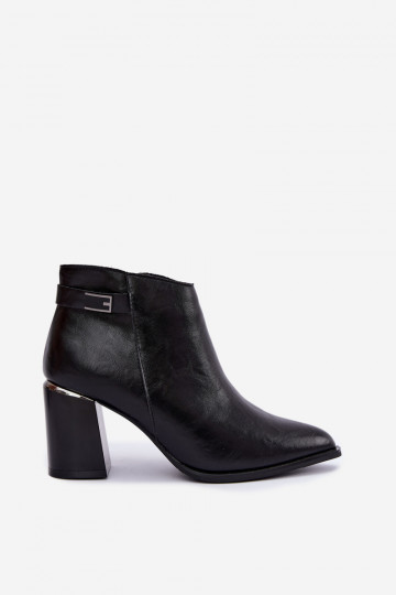 Botins pretos forrados com salto e tiras decorativas Irmelle 2