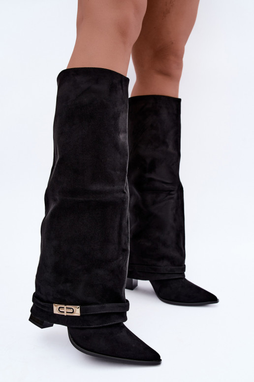 Botas altas quentes com cano costurado e saltos em preto Jorella