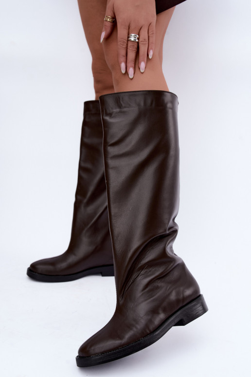 Botas altas de couro quentes com saltos largos em marrom Zazoo 542