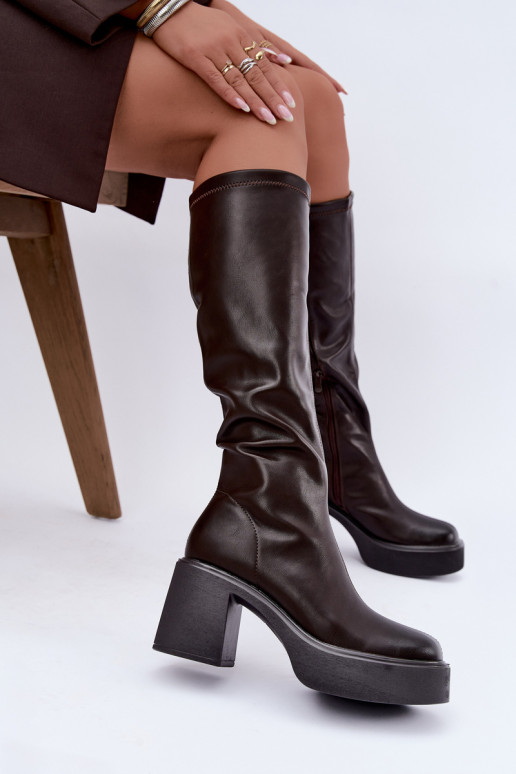 Botas altas femininas com plataforma e saltos em couro sintético cor chocolate Nesalie
