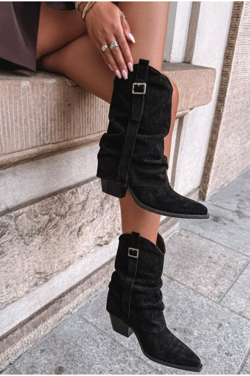 Botas altas pretas de estilo cowboy com bico afilado e saltos Calenne 2
