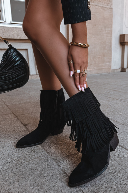 Botins de estilo cowboy com franjas e saltos em preto Lunia