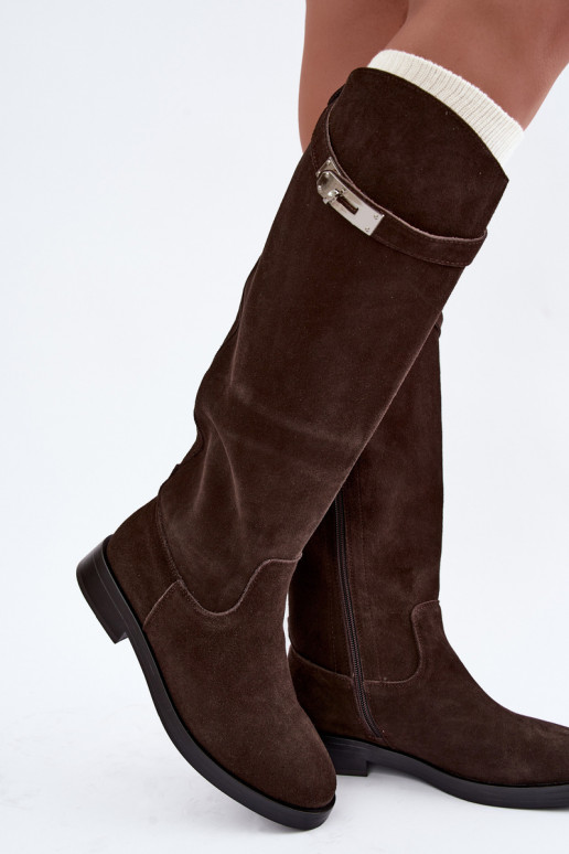 Botas acima do joelho em camurça na cor chocolate com tiras decorativas Clarimond