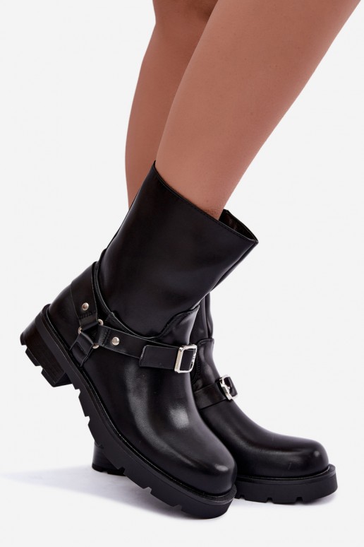 Botins femininos isolados com tiras e fivelas na cor preta Delmora