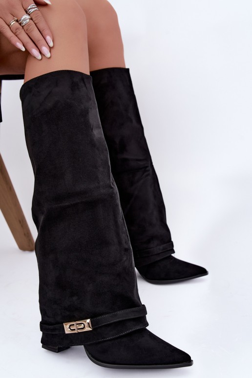 Botas altas quentes com cano costurado e saltos em preto Jorella