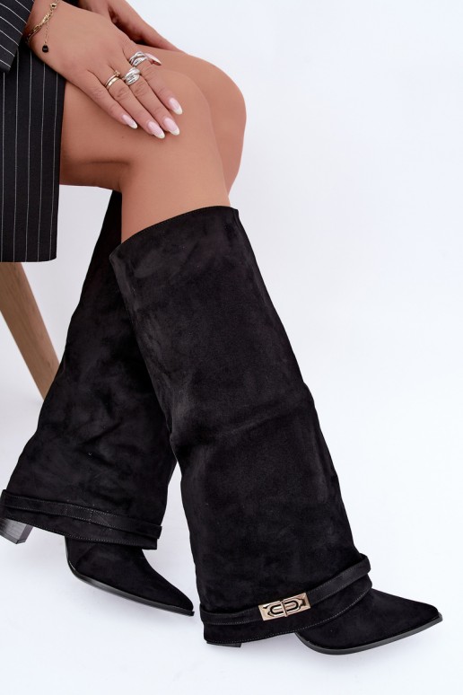 Botas altas quentes com cano costurado e saltos em preto Jorella