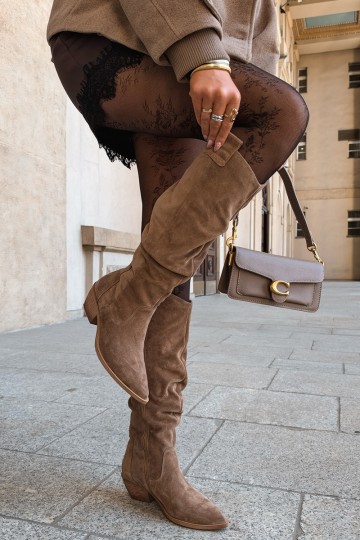 Botas altas quentes amassadas de estilo cowboy em camurça sintética marrom Zazoo 4313