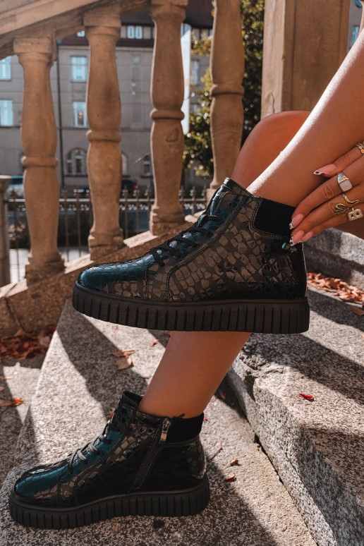 Botins pretos isolados para mulheres com atacadores de couro natural com impressão Lee Cooper LCJ-26-01-4634